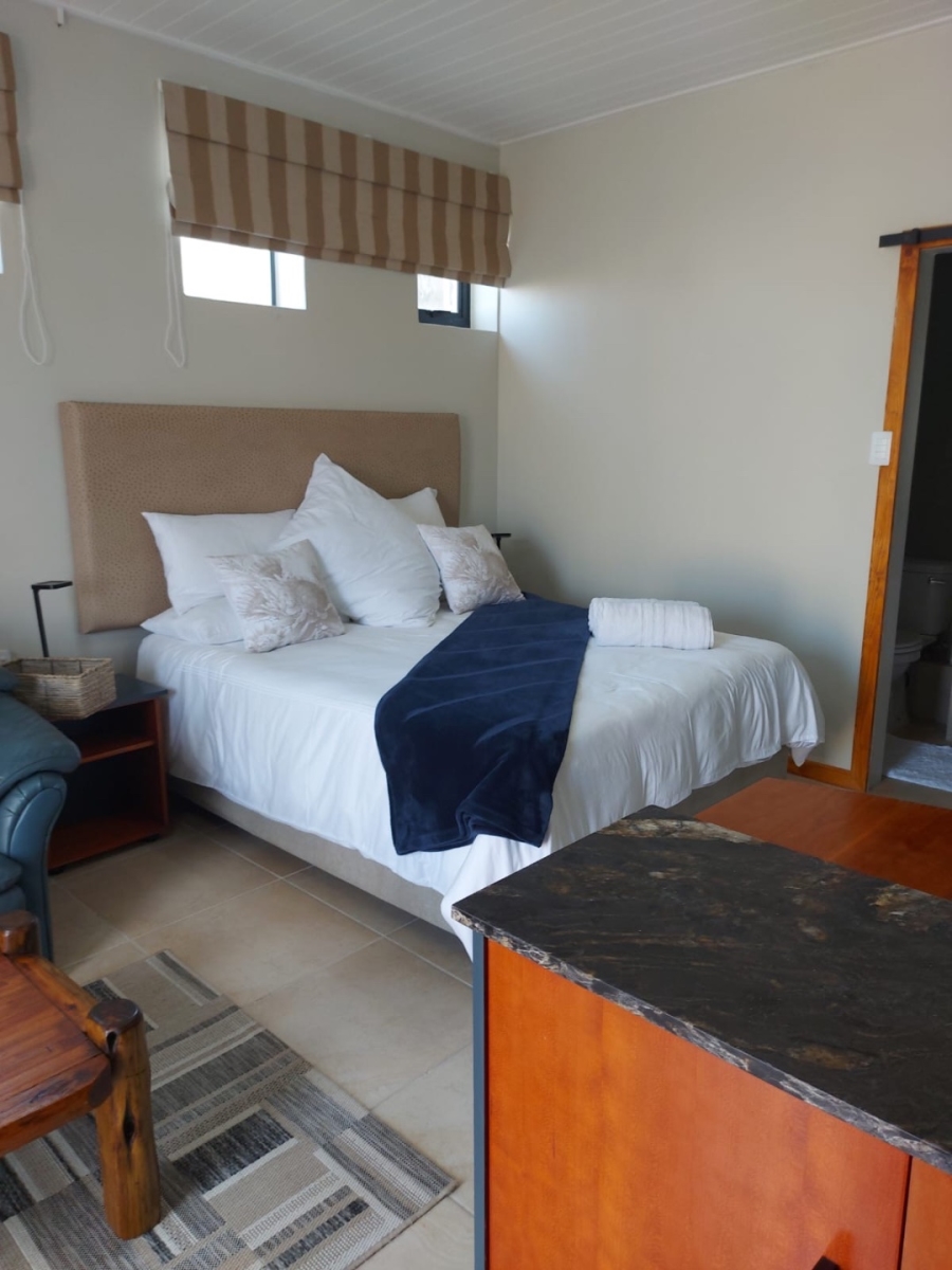 5 Bedroom Property for Sale in Oubaai Western Cape